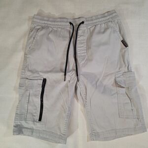 Akademiks Light Gray Cargo Shorts with Black Details
